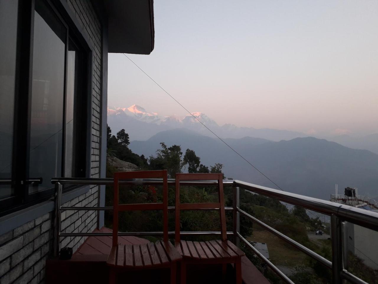Himalayan Crown Lodge โพคารา ภายนอก รูปภาพ